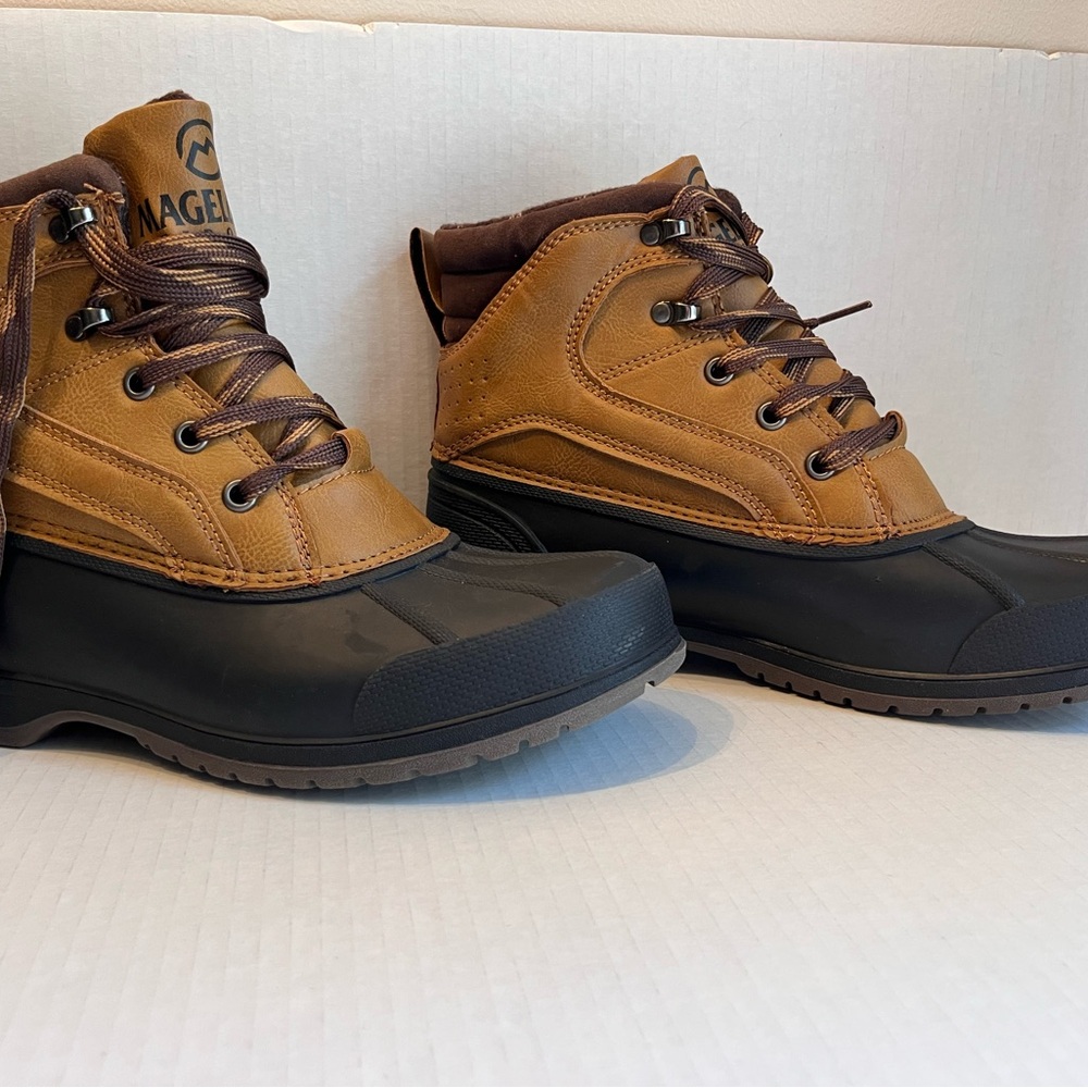 Magellan Outdoors Men's Tan and Black Rain Boots
Mint Condition 
Waterproof